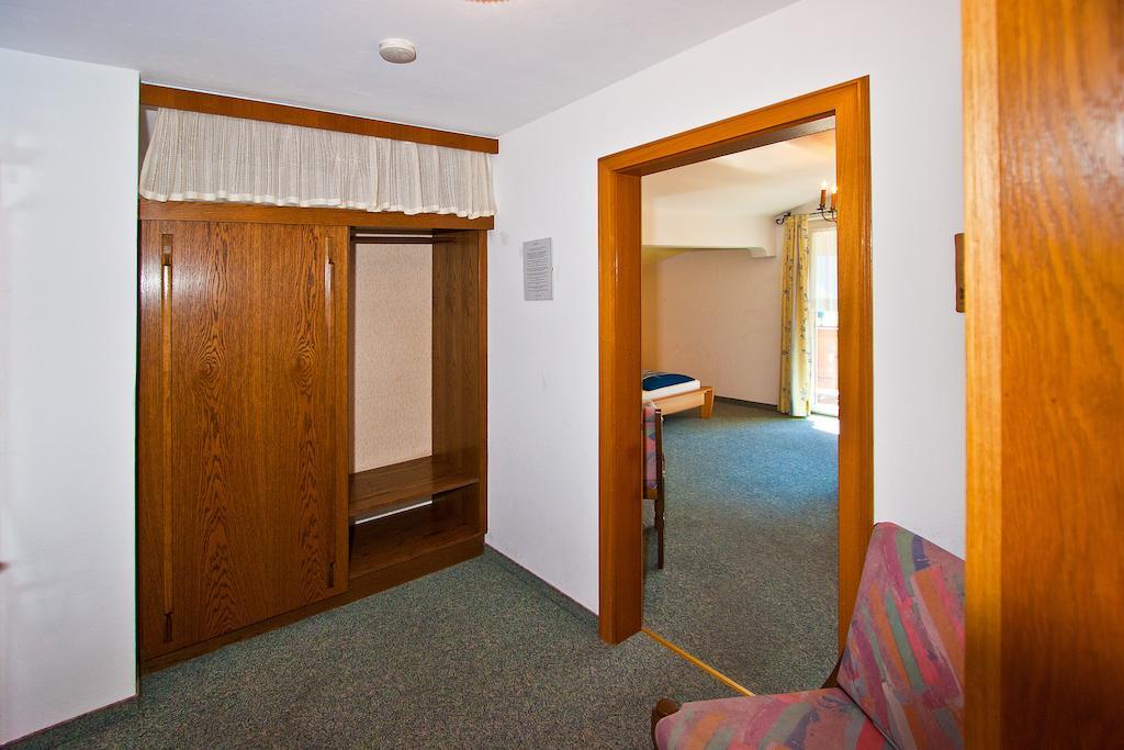 Ferienwohnungen Appartements Patscheider Finkenberg Room photo