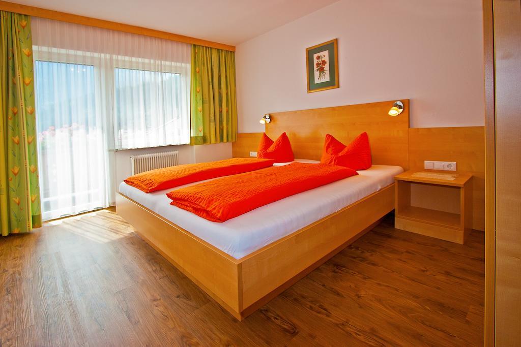 Ferienwohnungen Appartements Patscheider Finkenberg Room photo