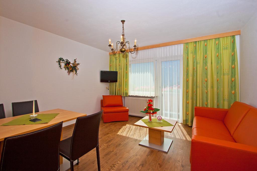 Ferienwohnungen Appartements Patscheider Finkenberg Room photo